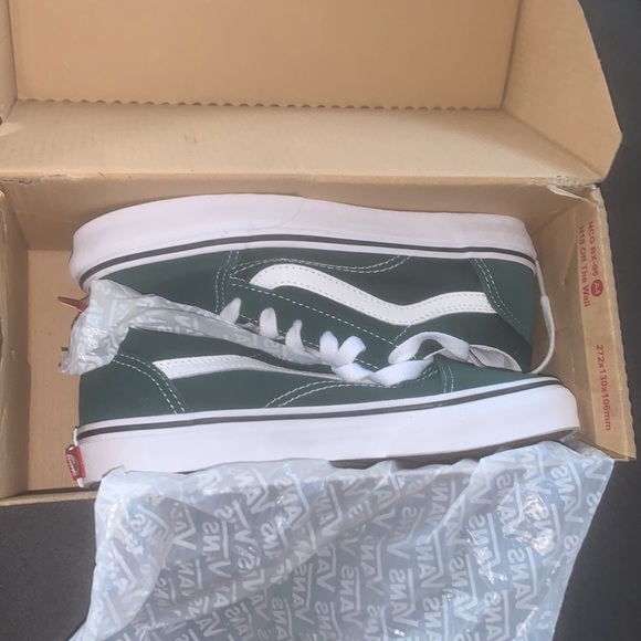 Green vans size 3 brand new - Picture 2 of 3